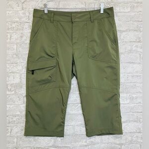 Columbia Women's Kestrel Trail Stretch Capris Size 12 w/ 18” long Olive Green